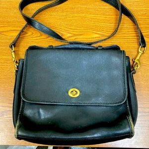 Vintage Coach crossbody bag
